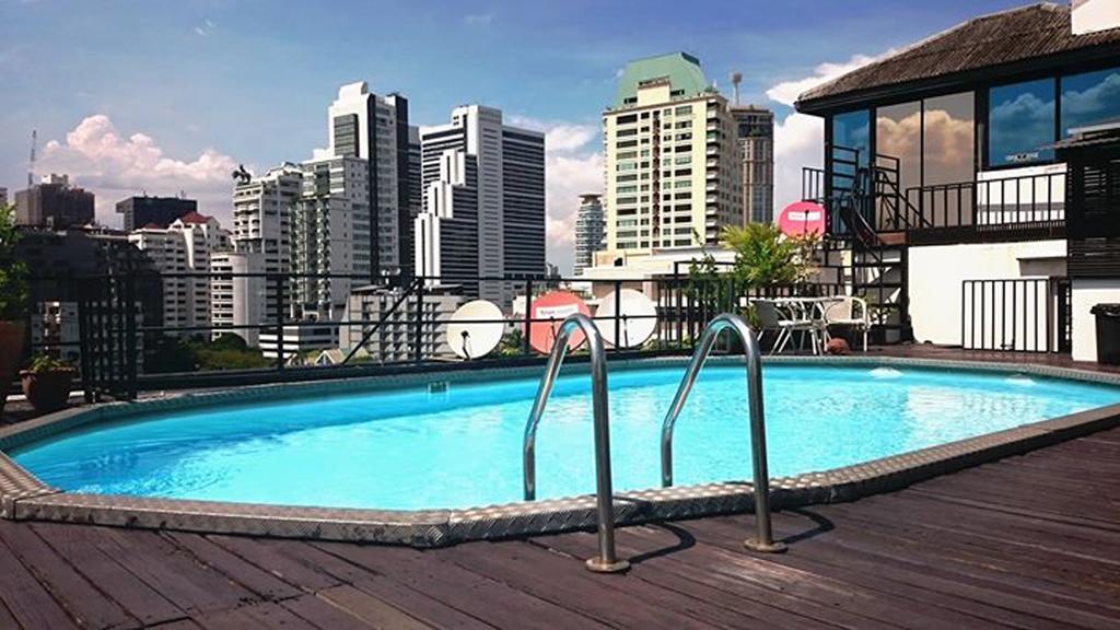 House By The Pond Aparthotel Bangkok Exterior photo